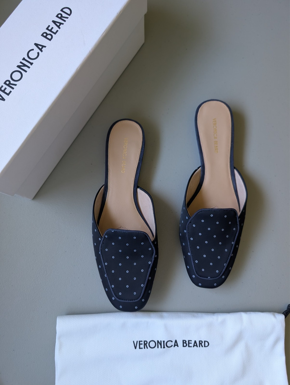 NIB Veronica Beard Moritz Printed Loafer Mule Size US 8.5M Navy